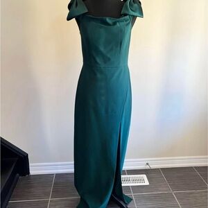Elegant Green Evening Dress